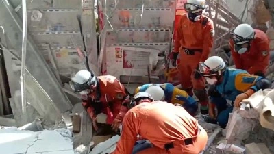 Japonya'da 7,1 b&uuml;y&uuml;kl&uuml;ğ&uuml;ndeki depremde &ouml;lenlerin sayısı 28'e y&uuml;kseldi