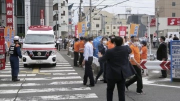 Japonya'da eski Başbakan Abe'nin öldürüldüğü bölgenin yakınında kurşun izine rastlandı