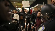 JFK Havalimanı&#039;nda gözaltı protestosu