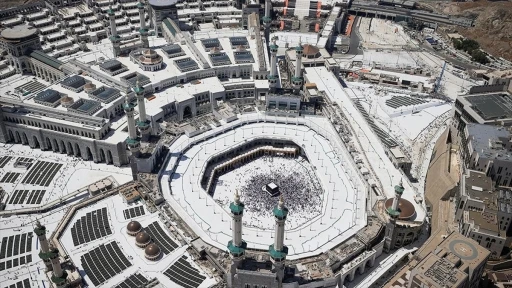 Kabe, 601 metrelik Kraliyet Saat Kulesi'nden böyle görüntülendi