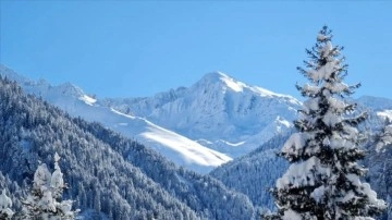 Kaçkar Dağları Milli Parkı'nda kar kalınlığı 1 metreyi aştı