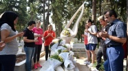 Kadın basketbolculardan Özgecan'ın mezarına ziyaret