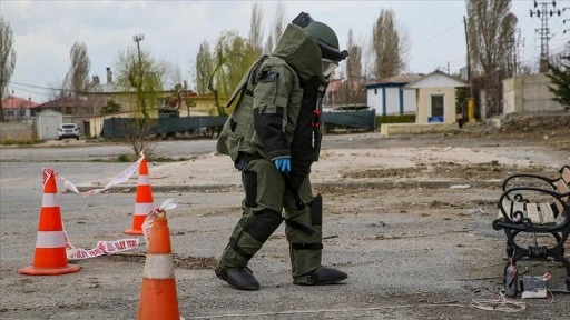 Bomba uzmanı kadın polis, 8 yılda 100'ün üzerinde vakaya müdahale etti