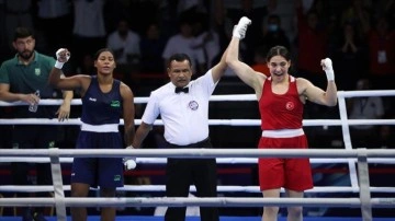 Kadınlar Dünya Boks Şampiyonası'nda Ayşe Çağırır ve Büşra Işıldar çeyrek finale yükseldi