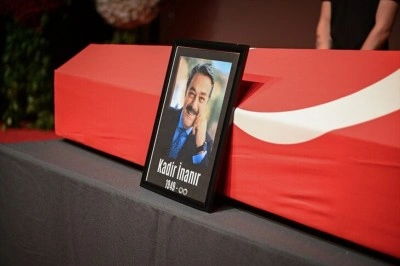Kadir İnanır, son yolculuğuna uğurlanıyor
