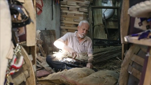 Kahramanmaraş'ta 60 yıllık semerci ustası mesleğini yaşatmaya çalışıyor