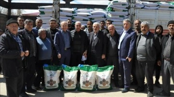Kahramanmaraş'ta depremzede çiftçilere 13 ton sertifikalı barbunya tohumu dağıtıldı