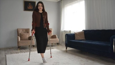 Kanserden bir bacağı kesilen &uuml;niversite &ouml;ğrencisinin hayali protez bacakla tekrar y&uuml;r&uuml;mek