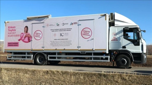 Kanserden &ouml;l&uuml;mlerin fazla olduğu Ağrı'da gezici kanser tarama aracı k&ouml;y yollarında