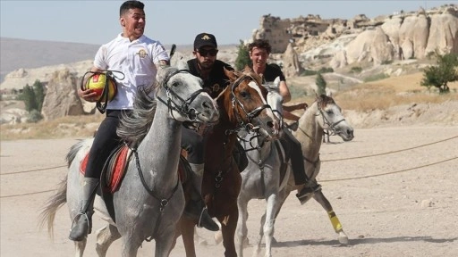 Kapadokya'da "At Güzellik Yarışması" düzenlendi
