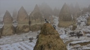 Kapadokya&#039;da kar ve sis turistleri büyüledi