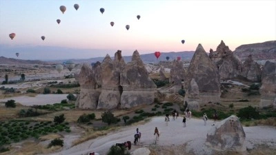 Kapadokya'da yılın ilk yarısında 250 bini aşkın turist balon turuna katıldı