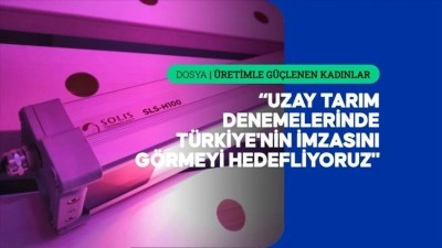 Kapalı tarım alanında verimi ve besin değerini "ışık re&ccedil;etesi"yle artırıyor