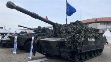 Kaplan tankı Endonezya'da vitrine çıktı