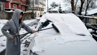 Kar baharda da Kars ve Ardahan'ı beyaza b&uuml;r&uuml;d&uuml;