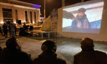 'Kar Kırmızı' filminin galası Kardan Perde Film Festivali'nde yapıldı