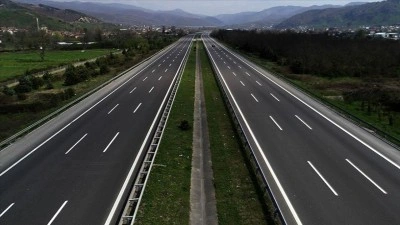 Kara yollarında 'akıllı' ve 'g&uuml;venli' d&ouml;n&uuml;ş&uuml;m atağı