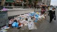 Karabağlar'da grev nedeniyle çöpler toplanmıyor