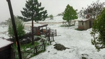 Karabük'te dolu etkili oldu