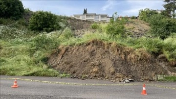 Karabük'te şiddetli yağış toprak kaymasına sebep oldu