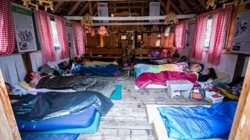 Karadağ'daki 'uzun yatma' yarışması 14 gündür sürüyor