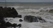 Karadeniz'de fırtına çıktı dalga boyu 5 metre oldu