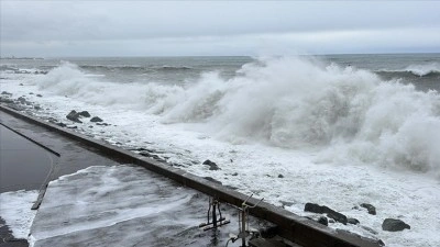 Karadeniz ve Akdeniz'in batısında yarın fırtına bekleniyor