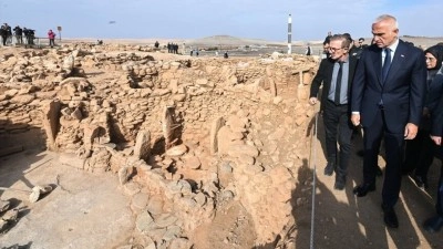 Karahantepe'de ziyaret&ccedil;i merkezi ve &ccedil;evre d&uuml;zenlemesi projelerinde sona yaklaşıldı