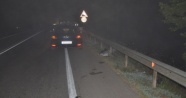 Karanlık yolda yürüyen vatandaşa otomobil çarptı: 1 ölü
