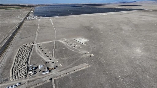 Karapınar'da 500 megavatlık yeni GES'te çalışmalar başladı