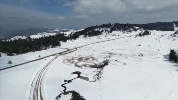 Karla kaplanan Yapraklı Yaylası dron ile görüntülendi