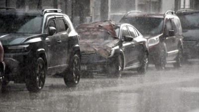 Kars&rsquo;ta sağanak ve dolu etkili oldu
