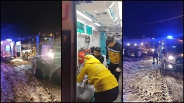 Kars'ta yolu kardan kapanan köydeki hasta ekiplerin çalışmasıyla hastaneye ulaştırıldı