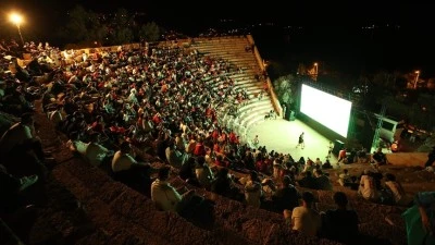 Kaş'taki Antiphellos Antik Tiyatrosu'nda milli ma&ccedil; heyecanı yaşanıyor