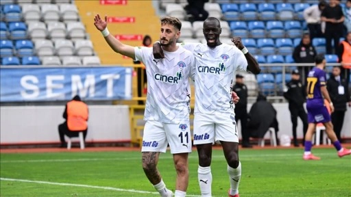 Kasımpaşa, Eyüpspor deplasmanında 3 puanı 3 golle aldı
