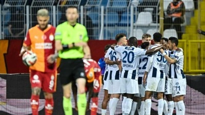 Kasımpaşa, konuk ettiği Galatasaray'ı yenerek S&uuml;per Lig'de kalmayı başardı