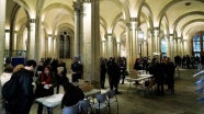 Katalonya'da halk parlamento seçimi için sandık başında