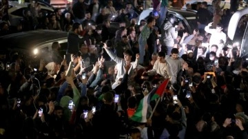 Katar: Bu gece 39 Filistinli esire karşılık 13 İsrailli esir serbest kalacak