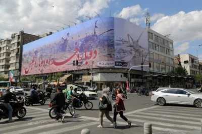 Katar heyeti arabuluculuk kapsamında Tahran'a geldi