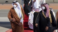 Katar ve Suudi Arabistan gazeteleri KİK Zirvesi&#039;ni manşetlerine taşıdı