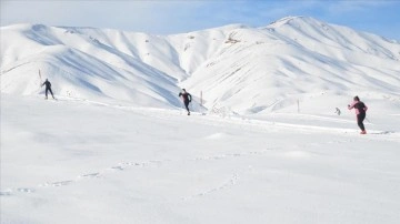 Kayak merkezlerinde en fazla kar kalınlığı 158 santimetreyle Hakkari'de ölçüldü