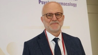 "Kaygı bozukluğuyla m&uuml;cadelede ila&ccedil;tan &ouml;nce yaşam tarzı değişikliği" &ouml;nerisi