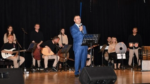 Kayseri'de adliye çalışanlarının kurduğu "Resen Ritim Topluluğu" konser verdi