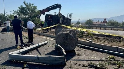 Kayseri'de devrilen yolcu otob&uuml;s&uuml;ndeki 20 kişi yaralandı
