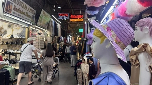 Kayseri'de gurbetçiler tarihi Kapalı Çarşı'dan vazgeçmiyor