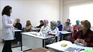 Kayseri'nin "yabancı gelinleri" Türkçe öğreniyor