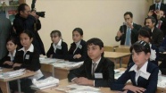 Kazakistan başörtülü 5 bin öğrencinin talebini reddetti