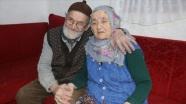 Kendisini hatırlamasa da 70 yıllık eşine ilk günkü kadar aşık