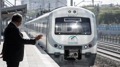 Kent i&ccedil;i tren yolcularının "demir yolu vizyonu" TCDD Taşımacılık'a ilham olacak