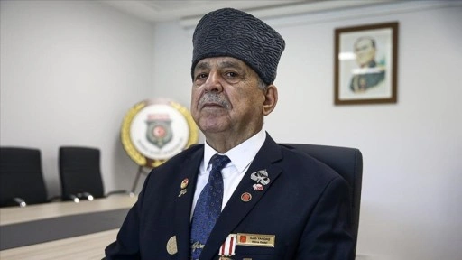 Kıbrıs'ta gazi olan İstiklal gazisinin torunu çifte gurur yaşıyor